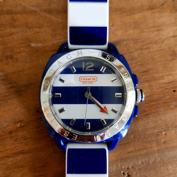 Coach Watch - Picture 5 of 6